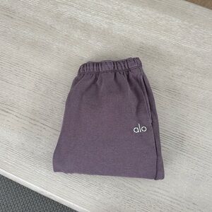 Alo sweatpants size medium cuffed style